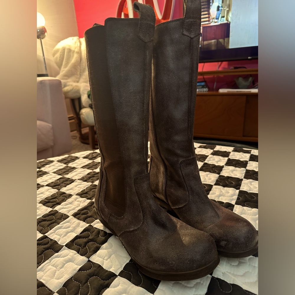 Mizmooz size 7 brown leather mod calf, knee high boot